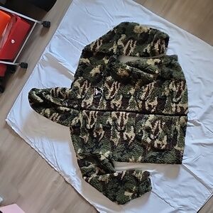 RARE Insomniac Middlelands Zip Up Fuzzy Camo Jacket Size M